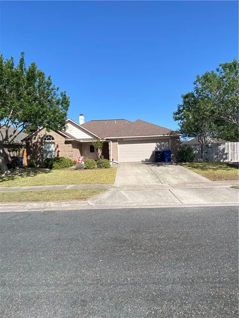 7122 Lindenwood Drive