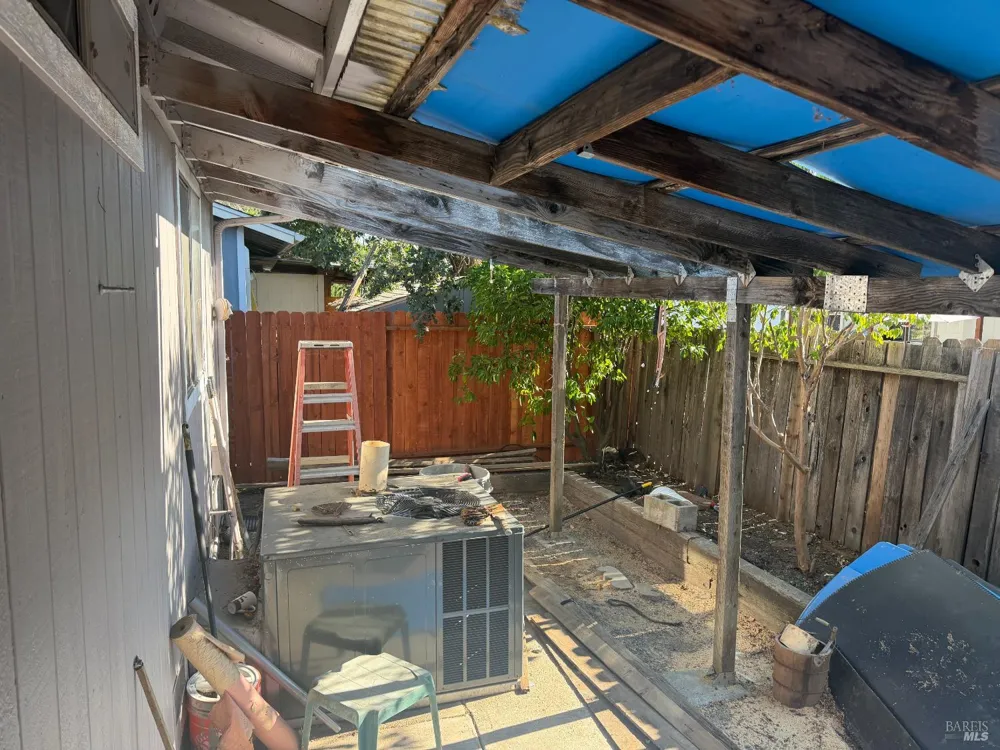 822 Cindee Lane Ukiah, CA 95482