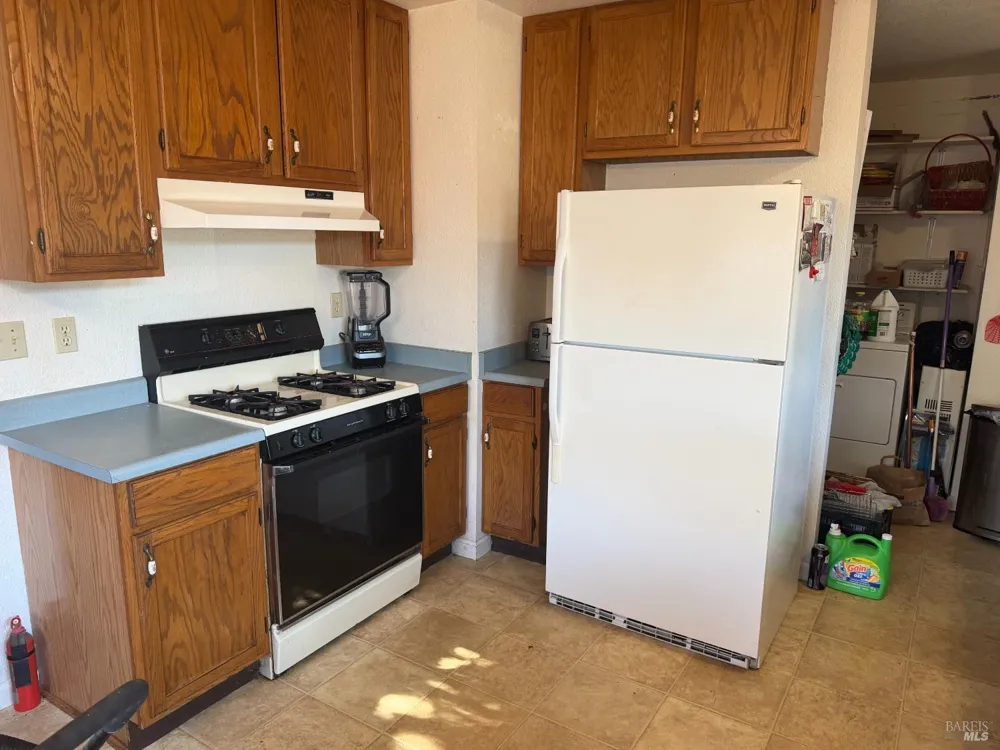 822 Cindee Lane Ukiah, CA 95482