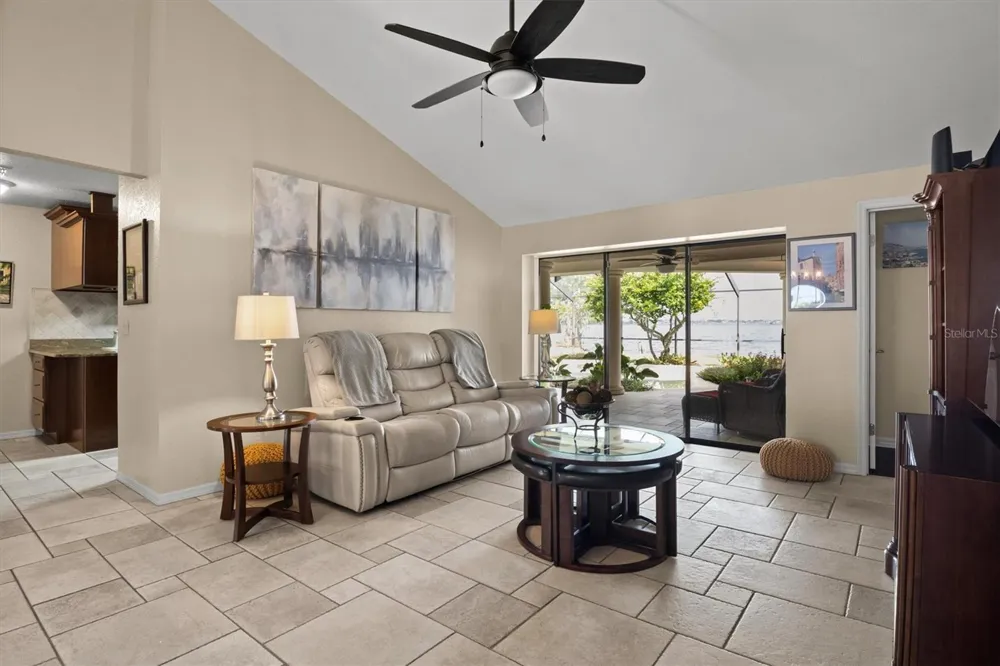 926 VAN DRIVE Auburndale, FL 33823