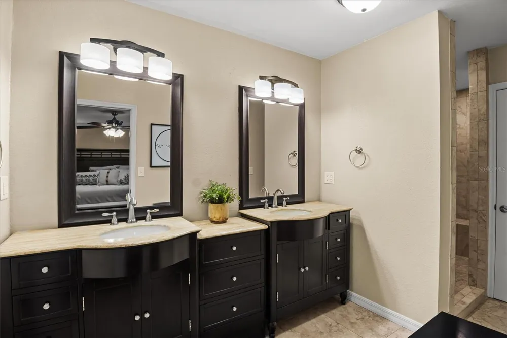 926 VAN DRIVE Auburndale, FL 33823