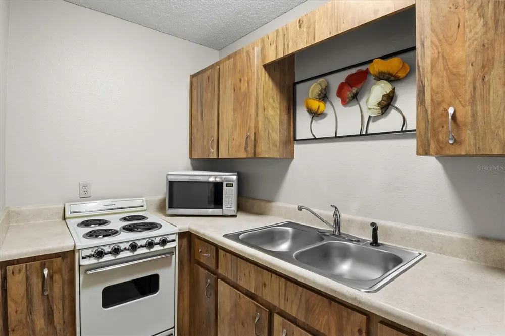 926 VAN DRIVE Auburndale, FL 33823