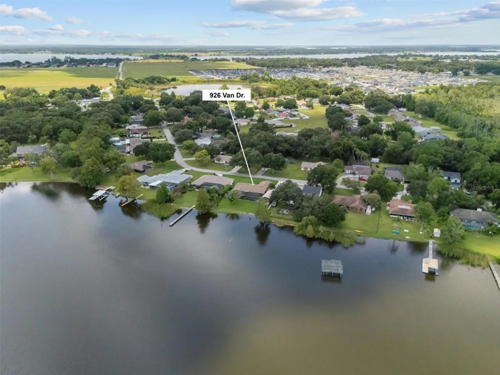 926 VAN DRIVE Auburndale, FL 33823