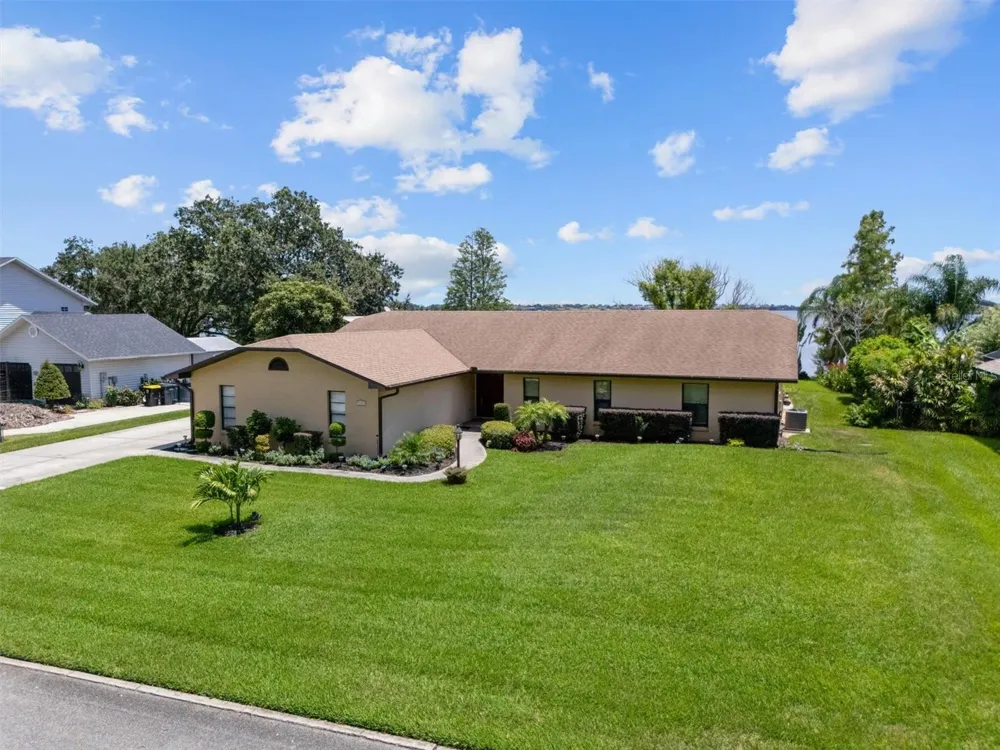 926 VAN DRIVE Auburndale, FL 33823