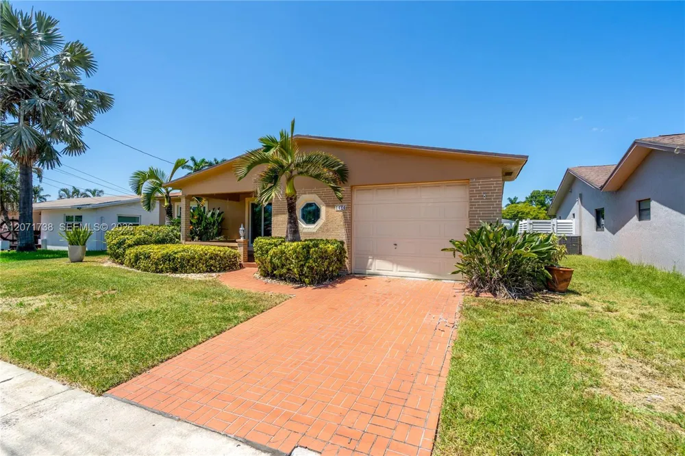 1424 Nautilus Isle Dania Beach, FL 33004