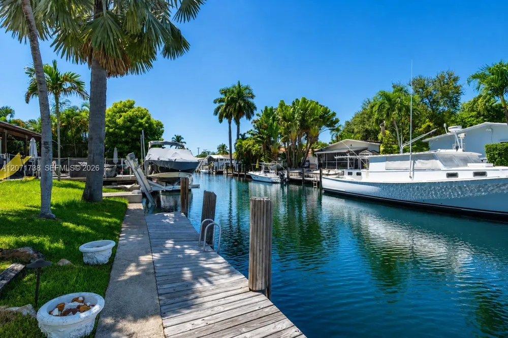 1424 Nautilus Isle Dania Beach, FL 33004