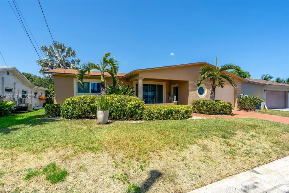 1424 Nautilus Isle Dania Beach, FL 33004