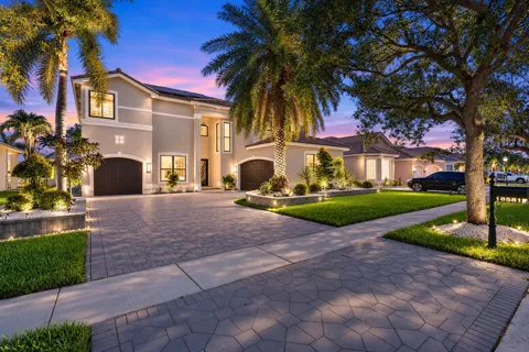 18581 SW 44th Court