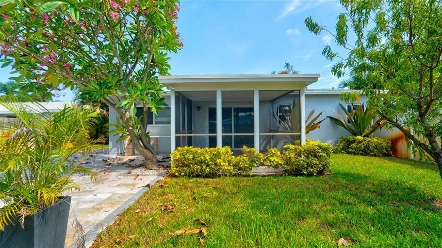 701 SE 1ST STREET Boynton Beach, FL 33435