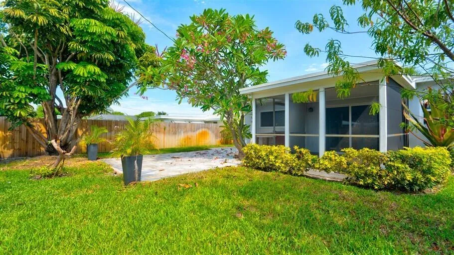 701 SE 1ST STREET Boynton Beach, FL 33435