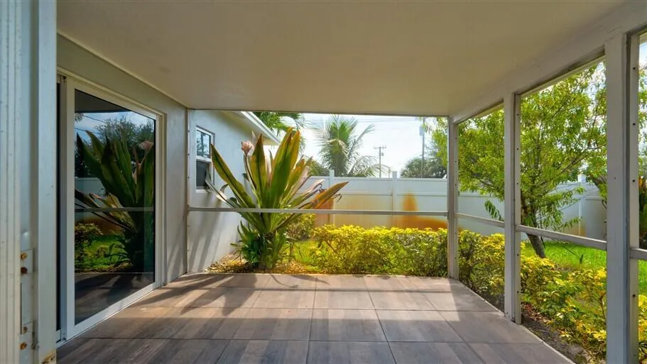 701 SE 1ST STREET Boynton Beach, FL 33435