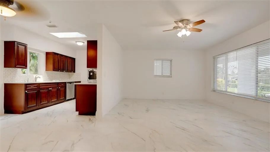 701 SE 1ST STREET Boynton Beach, FL 33435