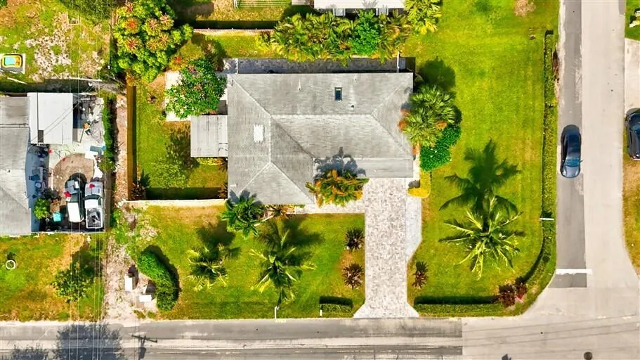 701 SE 1ST STREET Boynton Beach, FL 33435