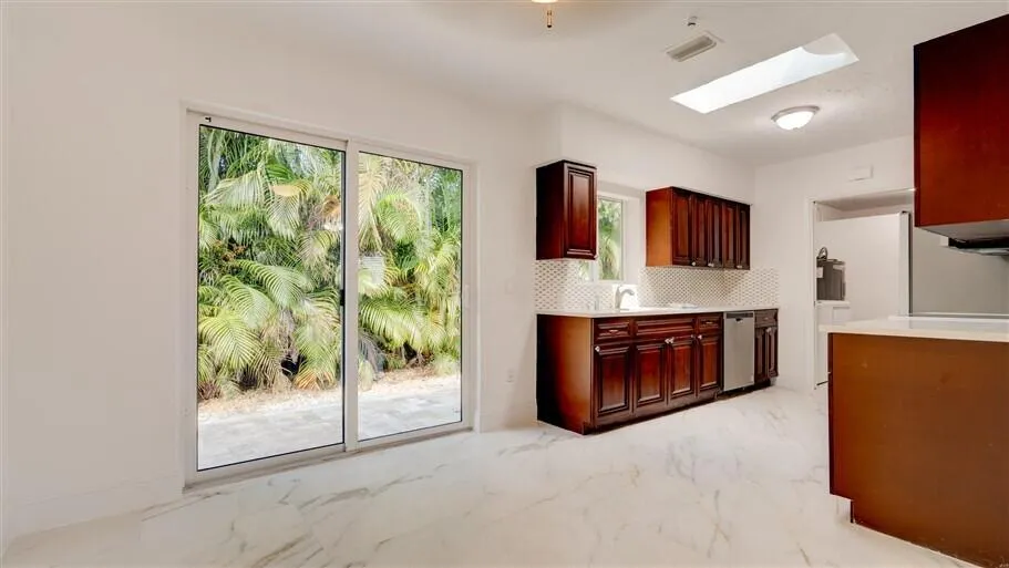 701 SE 1ST STREET Boynton Beach, FL 33435