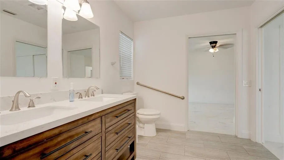 701 SE 1ST STREET Boynton Beach, FL 33435