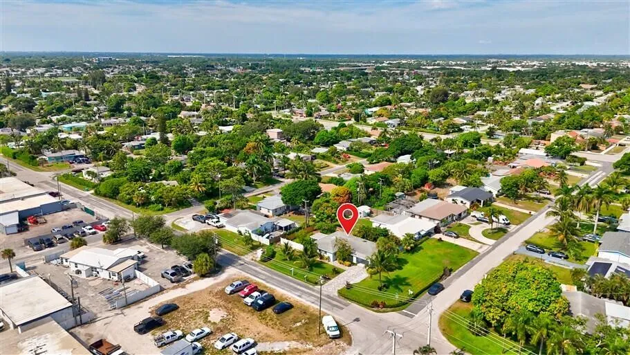 701 SE 1ST STREET Boynton Beach, FL 33435