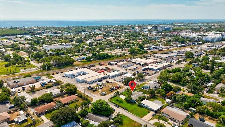701 SE 1ST STREET Boynton Beach, FL 33435