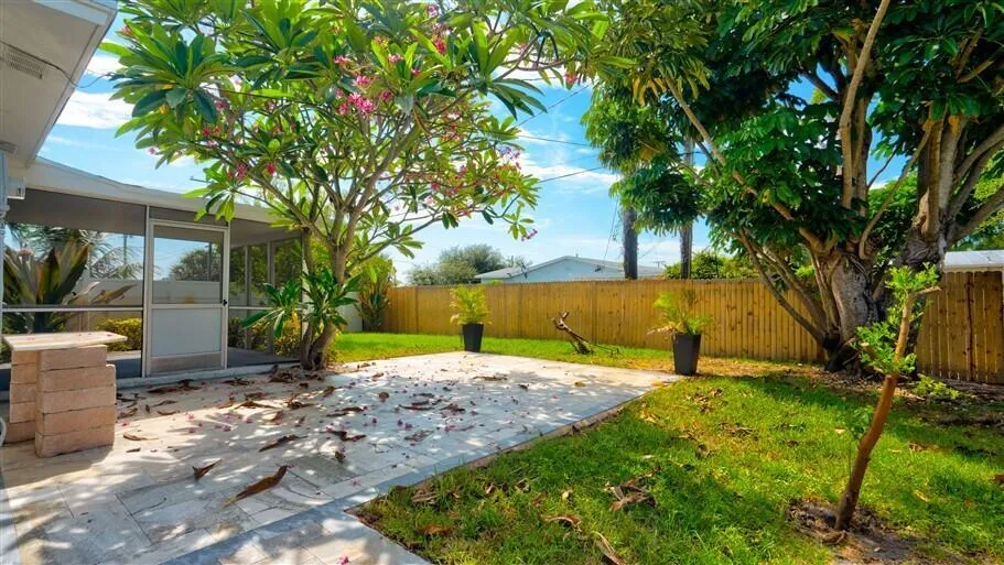 701 SE 1ST STREET Boynton Beach, FL 33435