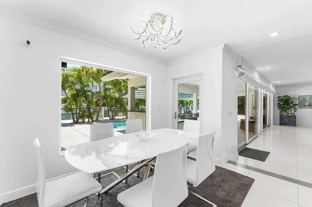 2540 MERCEDES DRIVE Fort Lauderdale, FL 33316