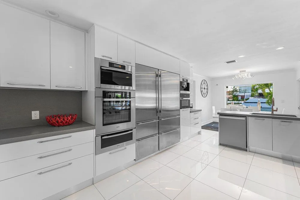 2540 MERCEDES DRIVE Fort Lauderdale, FL 33316