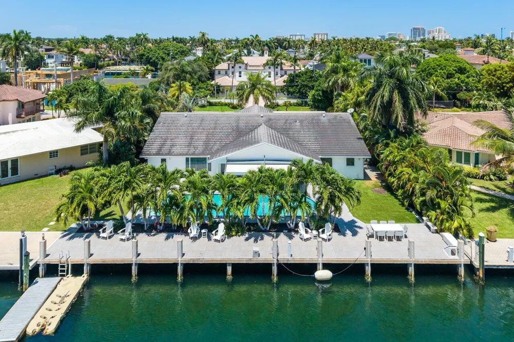 2540 MERCEDES DRIVE Fort Lauderdale, FL 33316