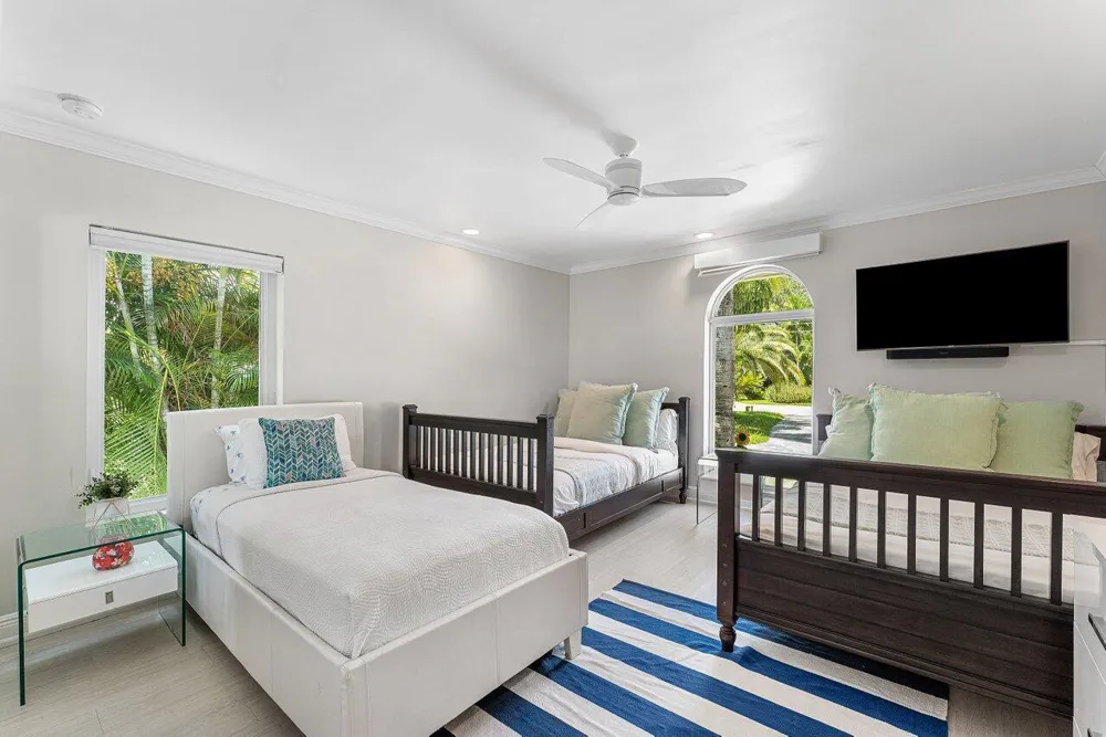 2540 MERCEDES DRIVE Fort Lauderdale, FL 33316