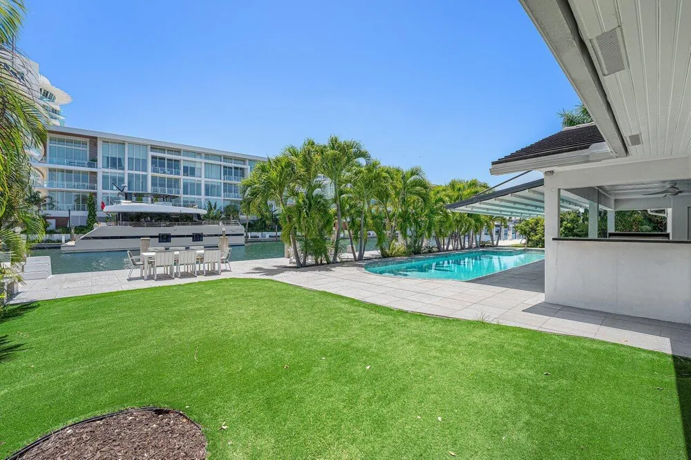 2540 MERCEDES DRIVE Fort Lauderdale, FL 33316