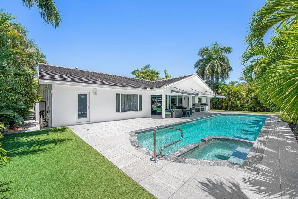 2540 MERCEDES DRIVE Fort Lauderdale, FL 33316