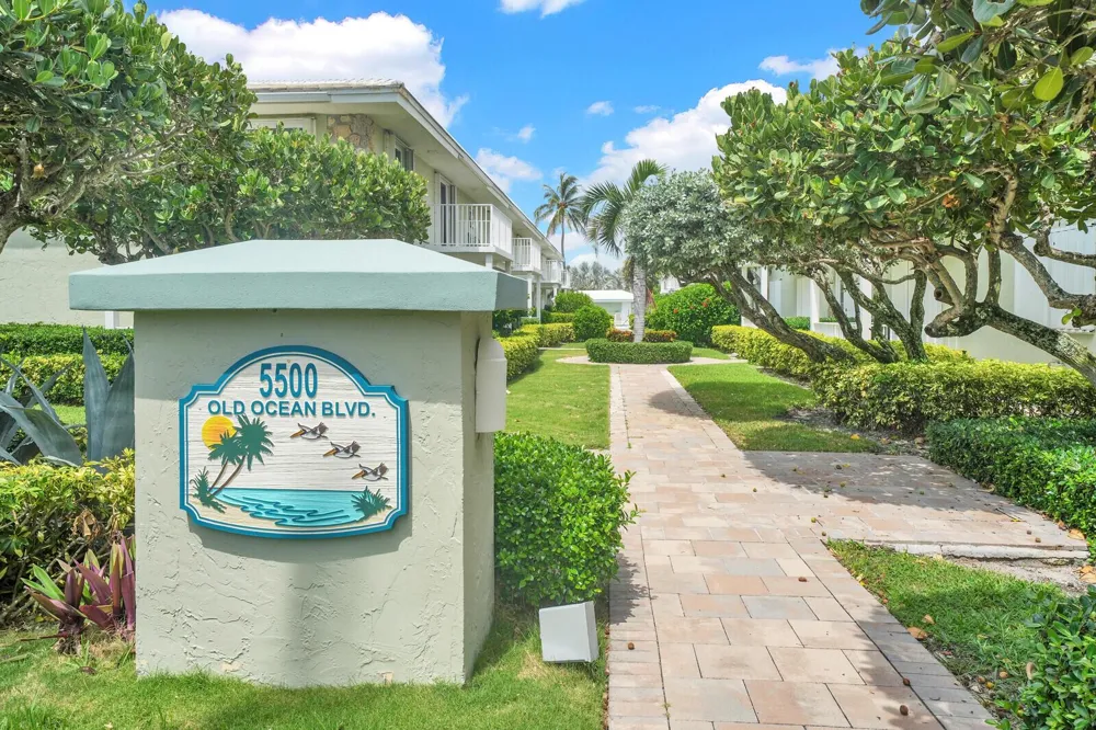 5500 OLD OCEAN BOULEVARD #108 Ocean Ridge, FL 33435