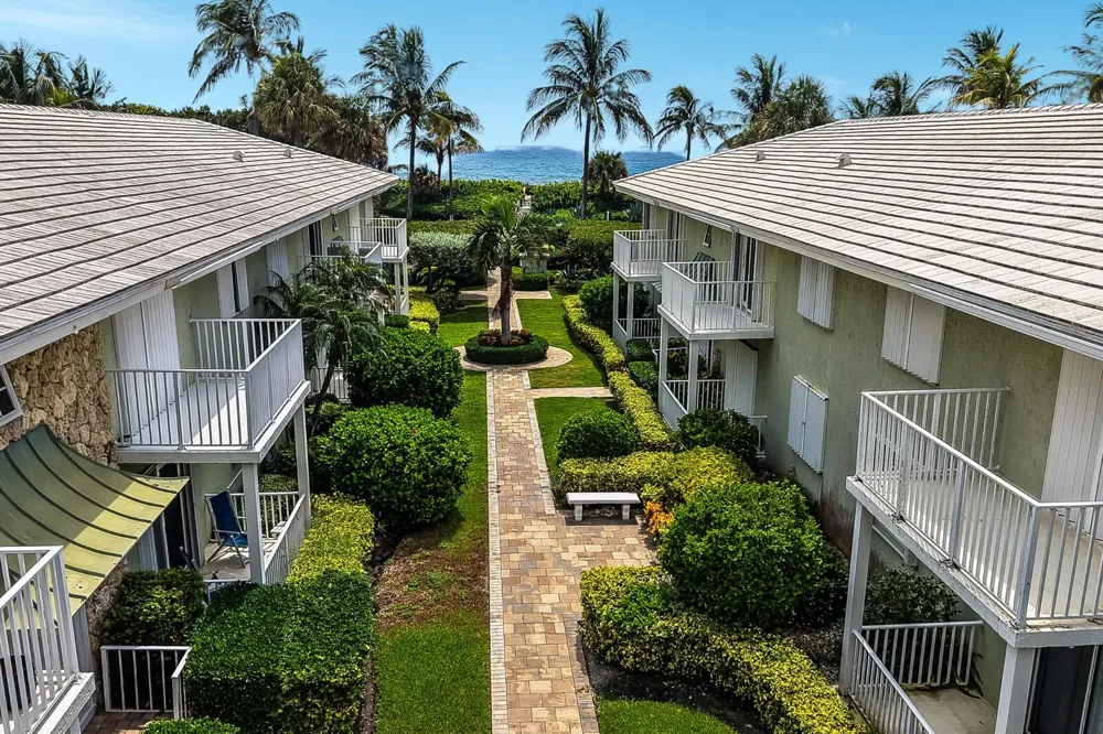 5500 OLD OCEAN BOULEVARD #108 Ocean Ridge, FL 33435
