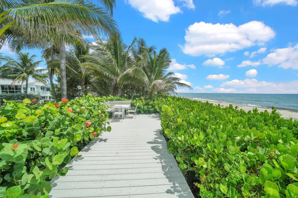5500 OLD OCEAN BOULEVARD #108 Ocean Ridge, FL 33435