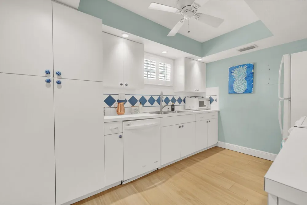 5500 OLD OCEAN BOULEVARD #108 Ocean Ridge, FL 33435