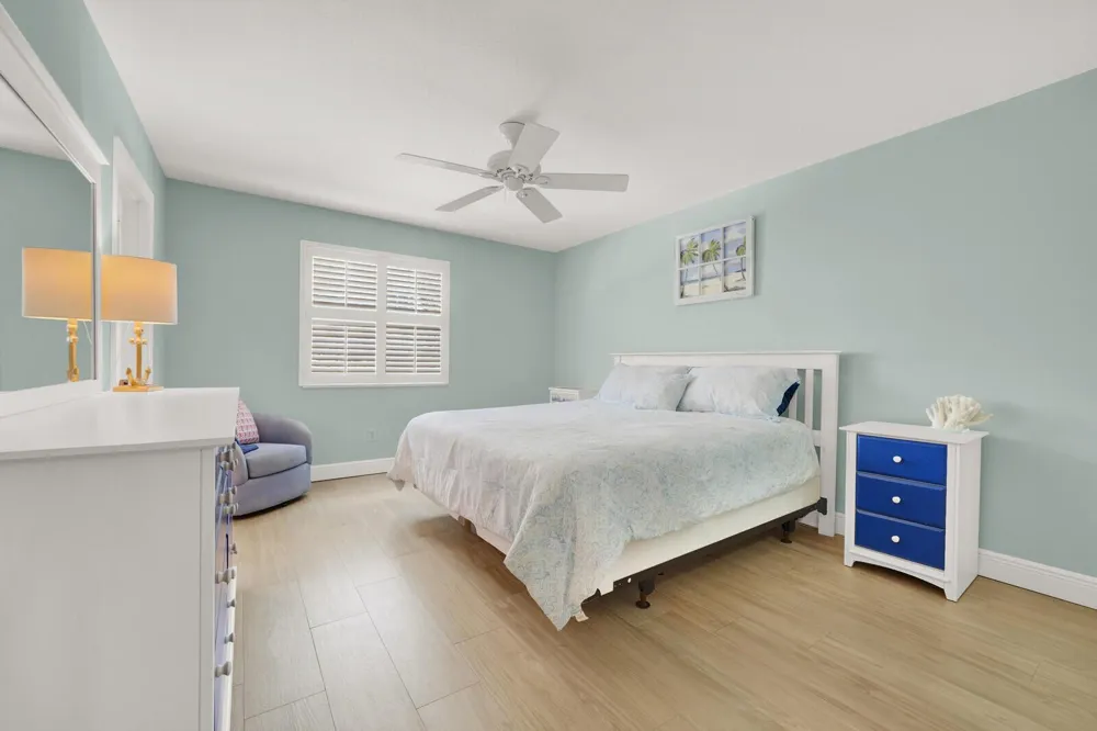 5500 OLD OCEAN BOULEVARD #108 Ocean Ridge, FL 33435