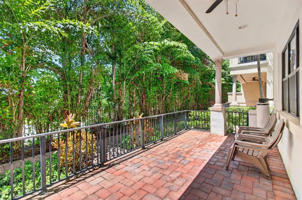 622 Windward Circle S Boynton Beach, FL 33435
