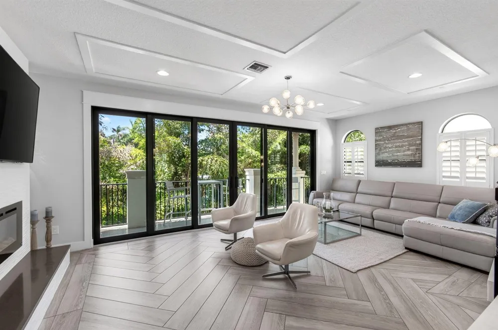 622 Windward Circle S Boynton Beach, FL 33435