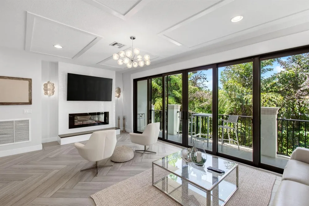 622 Windward Circle S Boynton Beach, FL 33435