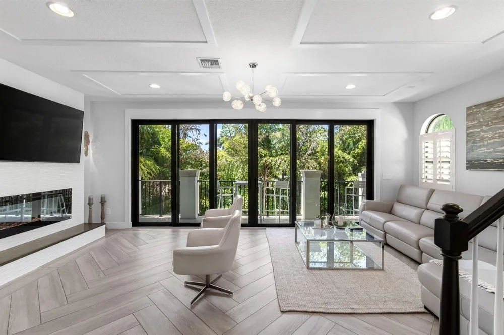 622 Windward Circle S Boynton Beach, FL 33435