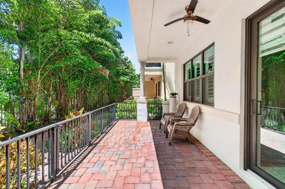 622 Windward Circle S Boynton Beach, FL 33435