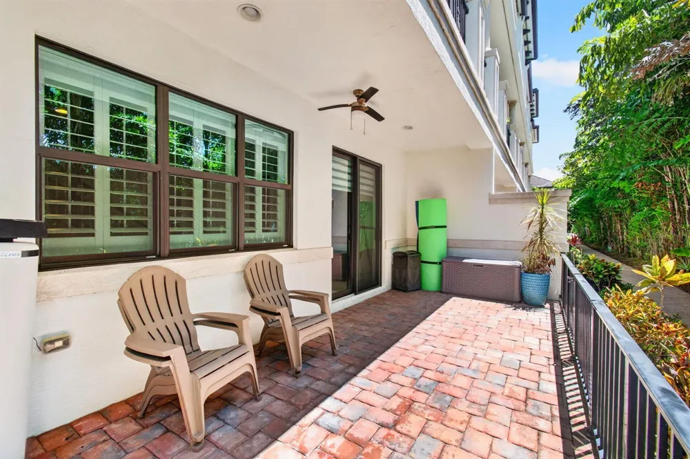 622 Windward Circle S Boynton Beach, FL 33435