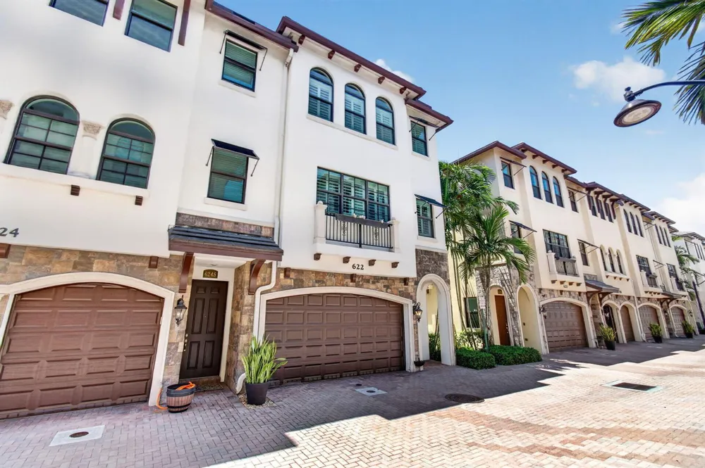 622 Windward Circle S Boynton Beach, FL 33435