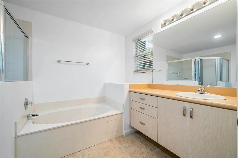 2030 NW 99th Way Sunrise, FL 33322