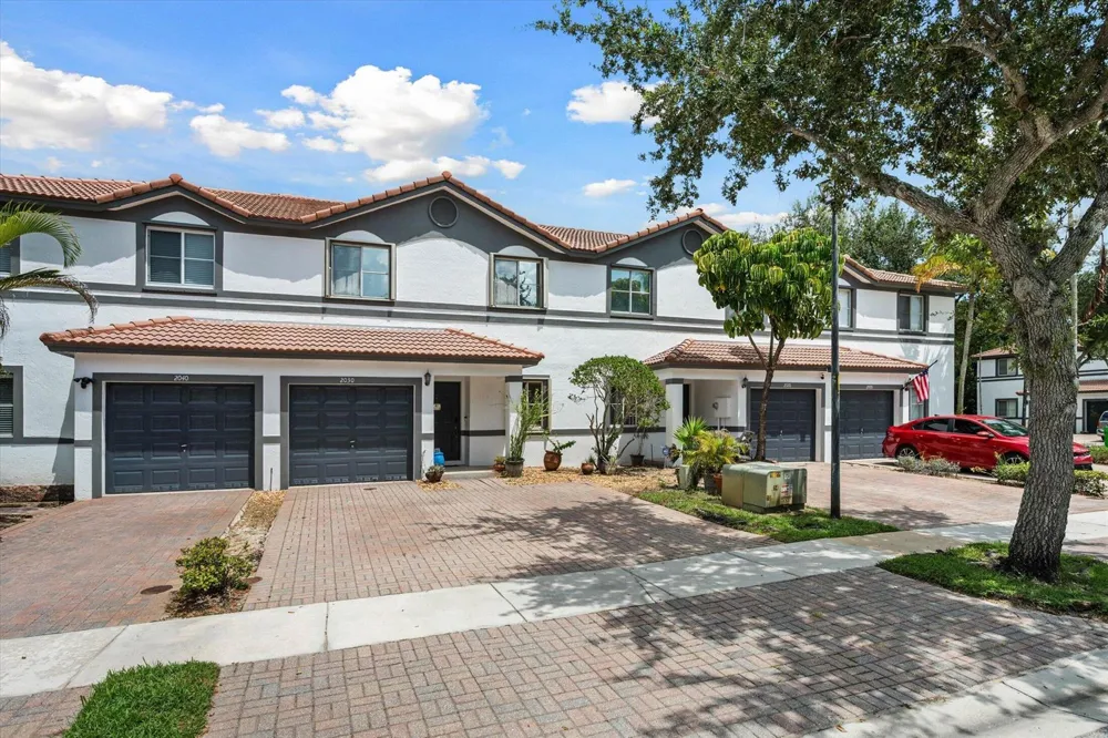 2030 NW 99th Way Sunrise, FL 33322
