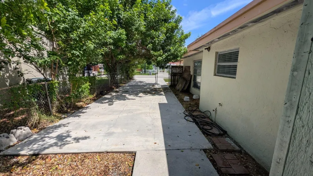 1448 NE 27TH COURT Pompano Beach, FL 33064