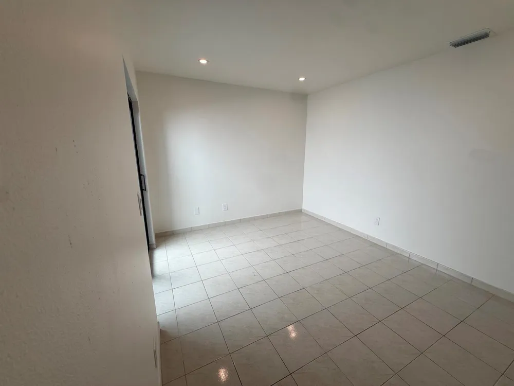 1160 SW 111th Avenue Pembroke Pines, FL 33025