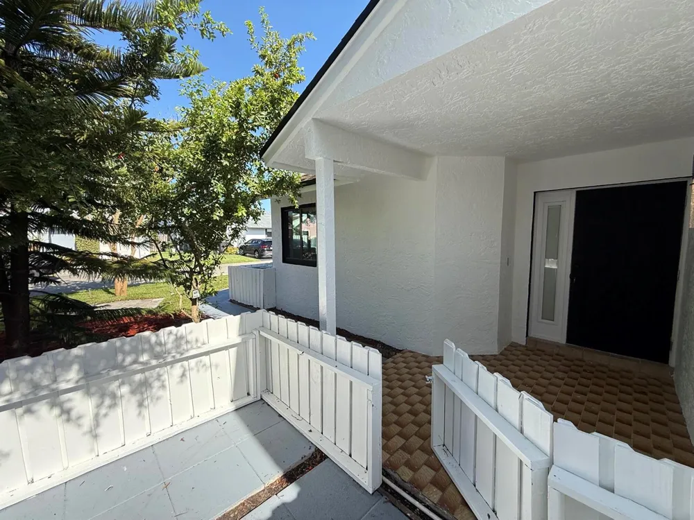 1160 SW 111th Avenue Pembroke Pines, FL 33025