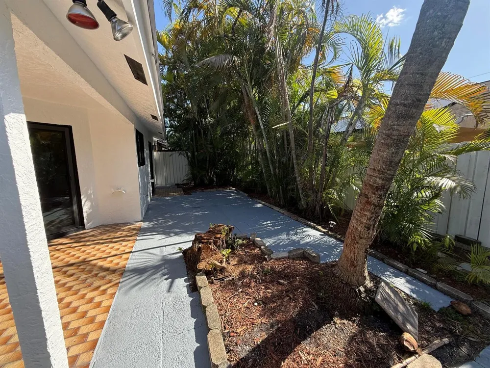 1160 SW 111th Avenue Pembroke Pines, FL 33025