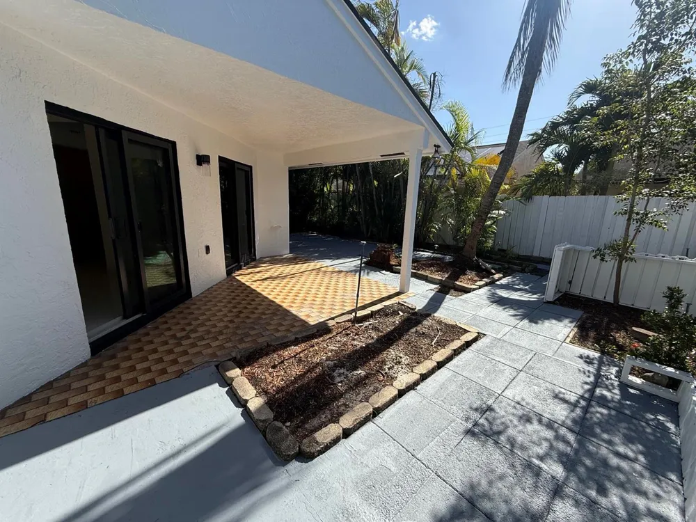 1160 SW 111th Avenue Pembroke Pines, FL 33025