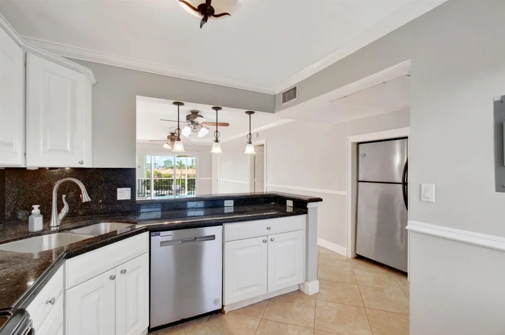 2871 OCEAN BOULEVARD #V345 Boca Raton, FL 33431
