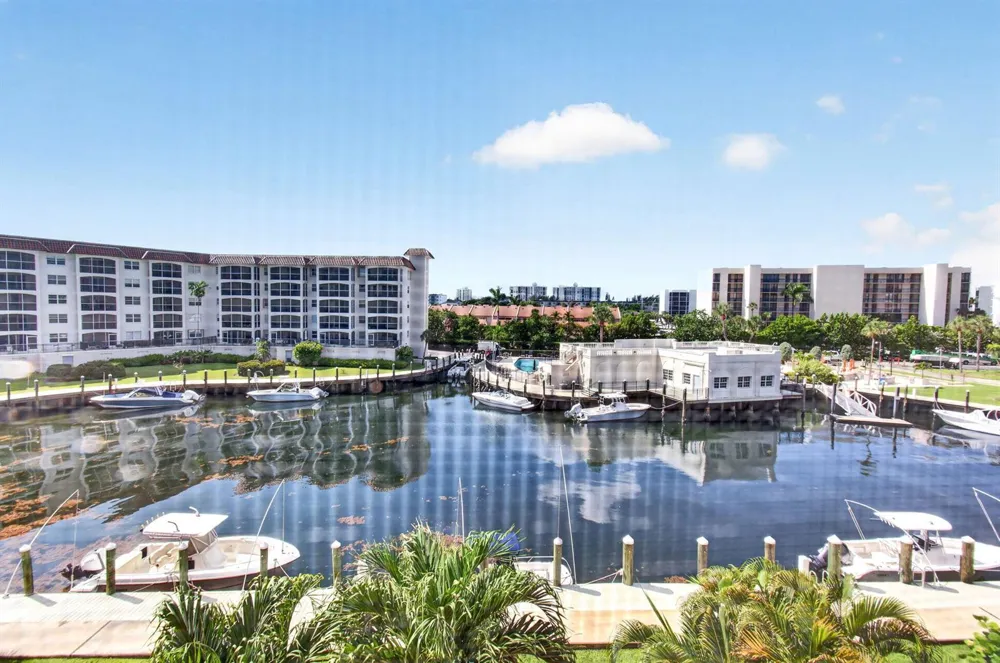 2871 OCEAN BOULEVARD #V345 Boca Raton, FL 33431