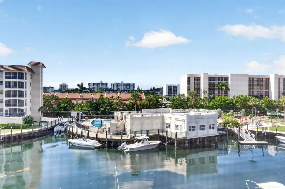 2871 OCEAN BOULEVARD #V345 Boca Raton, FL 33431